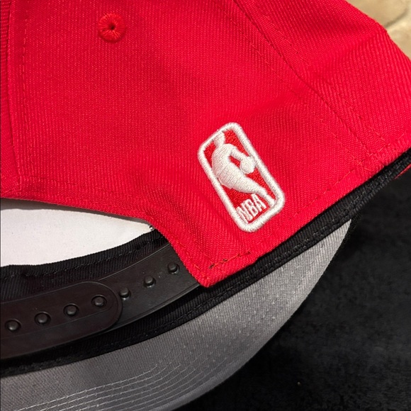 Houston Rockets Red/Black SnapBack Hat - Picture 6 of 8